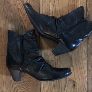 Remonte Women’s Size 9.5 Black Booties